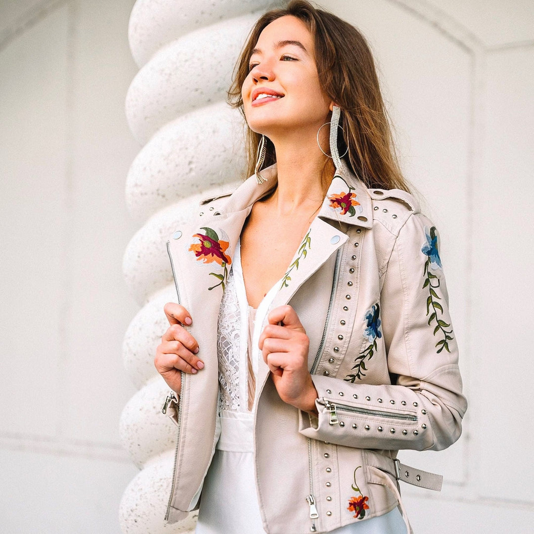 Livia™ | Veste en cuir avec broderie florale rétro